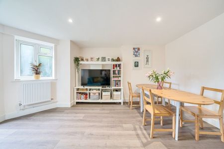 Beulah Hill, London, SE19 - Photo 3