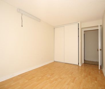 For Lease - 40 Harding Boulevard Unit# 305, Richmond Hill, Ontario - Photo 3