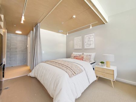 **Welcome to Apartment 301 in Vela Apartments.** - Photo 4