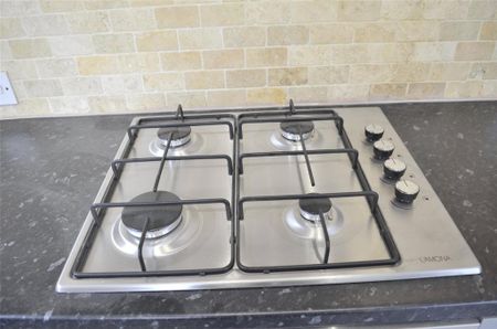 2 bedroom maisonette to rent - Photo 5