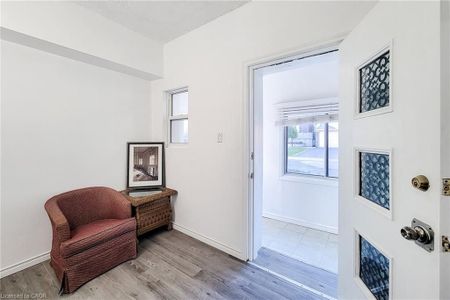 For Lease - 26 BARTON Street Unit# 2, Hamilton, Ontario - Photo 3