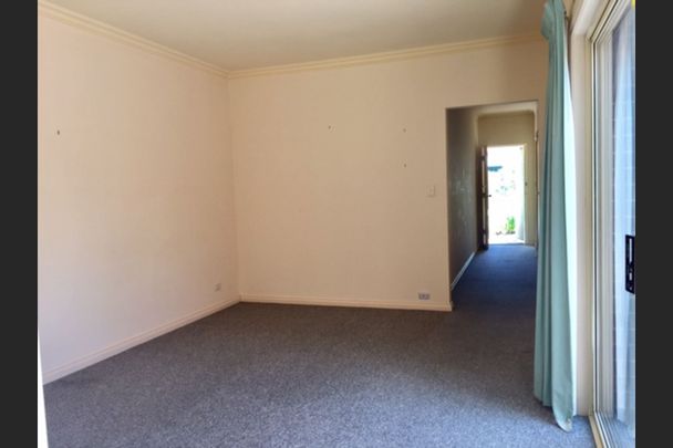 Hidden gem tucked away in a quiet spot! - Photo 1