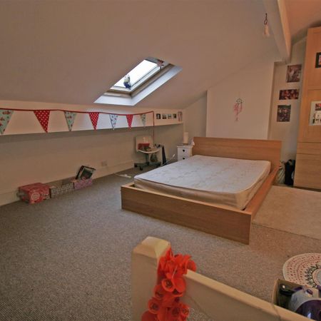 3 bedroom terraced house to rent - Photo 3