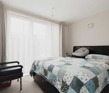 Acer House, Epsom - Photo 2