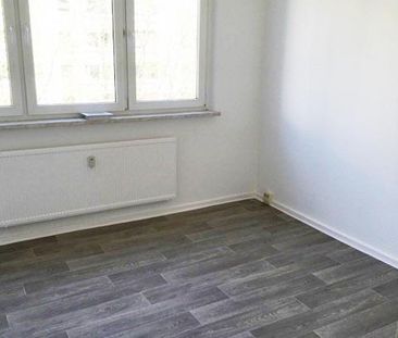 Schöne 2-Raumwohnung mit Aufzug und Balkon mit Blick ins Grüne. Bal... - Foto 1