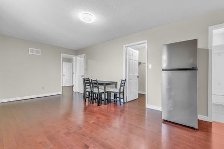For Lease - 734 Woburn Woods Lane Unit# unit 1, Mississauga, Ontario - Photo 5