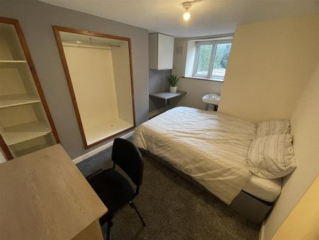 3 bedroom terraced house to rent - Photo 4