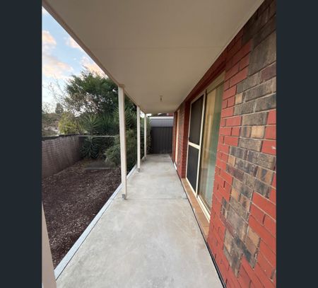 1/1 Madeline Court, Wynn Vale, SA 5127 - Photo 2