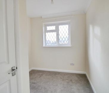 3 bedroom end of terrace house to rent - Photo 6