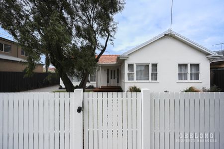 1 Hill St Belmont - Photo 2