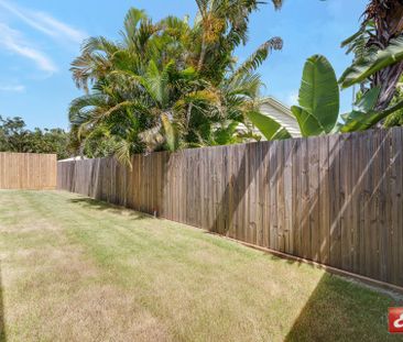 2/32B Arafura Avenue - Photo 2