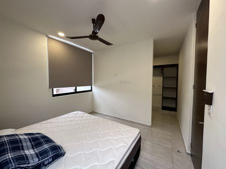 Casa amueblada, en privada, 3 habitaciones una en PB, alberca, ubicada en Conkal - Photo 3