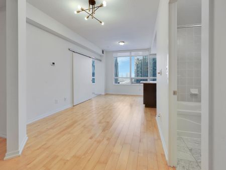 For Lease - 55 Bremner Boulevard Unit# 1704, Toronto, Ontario - Photo 2