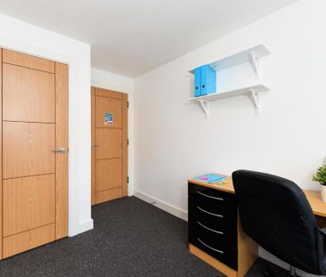 Studio to rent - Photo 6