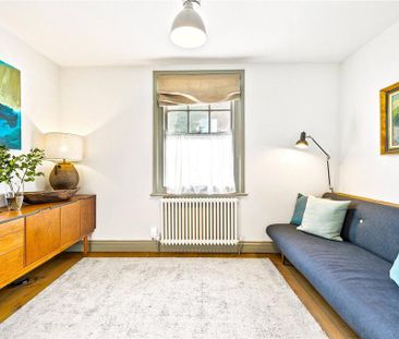 4 bedroom end of terrace house to rent - Photo 3