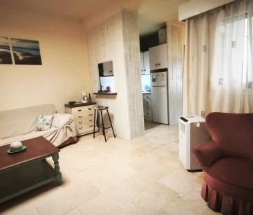 Apartamento de alquiler en Granados, Centro Histórico - Photo 2