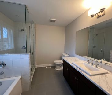 For Lease - 23 LOCKERBIE Crescent, Collingwood, Ontario - Photo 4