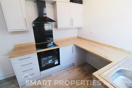 Crosland Street, Huddersfield - Photo 4