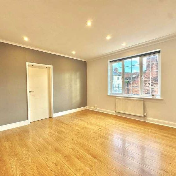 Downing Street, Farnham, Surrey, Surrey, GU9 - Photo 1