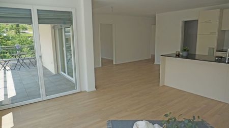 helle, neuwertige 4.5-Zimmerwohnung an ruhiger Lage - Photo 5
