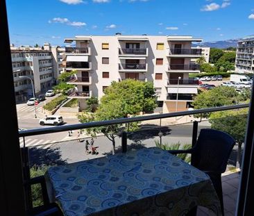 Impecable gran apartamento a 100 m de la playa, en Cambrils (alquil... - Photo 3