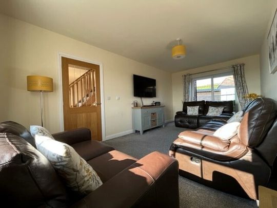 Main Road, Stoke-On-Trent, Whiston - Photo 1