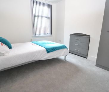 4 bedroom detached house to rent - Photo 4