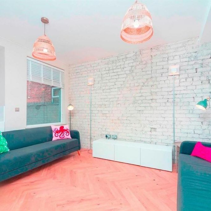 8 bedroom house to rent - Photo 1