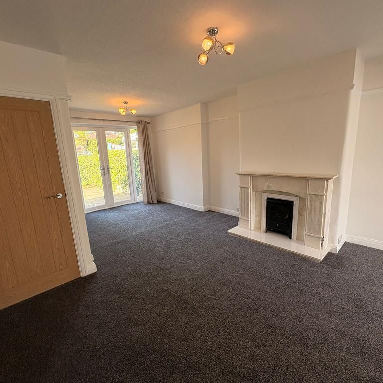 4 bedroom semi-detached house to rent - Photo 1