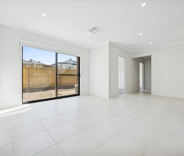 Brand New 3-Bedroom Home for Lease in Cranbourne East - Photo 6
