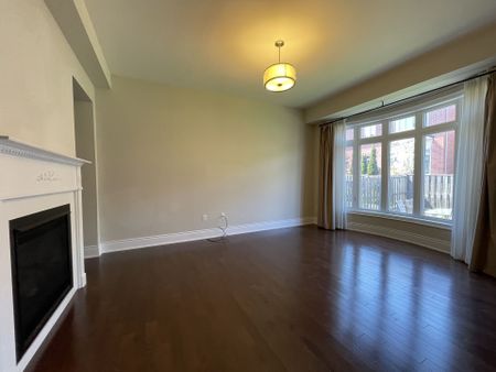 For Lease - 51 Gracedale Drive, Richmond Hill, Ontario - Photo 2
