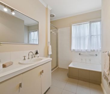 2/10 Northcote Avenue, Balwyn - Photo 2