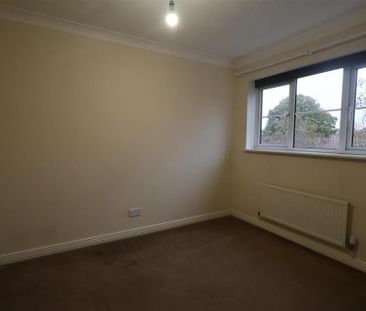 3 bedroom end of terrace house to rent - Photo 6