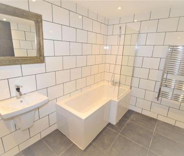 2 bedroom property to rent - Photo 3