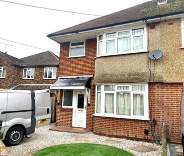 3 bedroom semi-detached house to rent - Photo 3