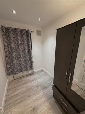 3 bedroom end of terrace house to rent - Photo 5