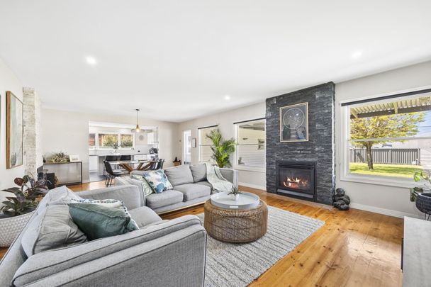 253 Dowling Street, Wendouree - Photo 1