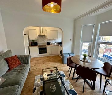 2 bedroom flat to rent - Photo 4