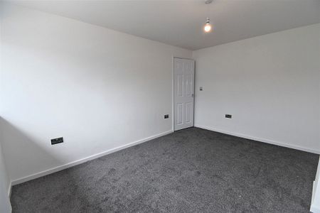 Caldwell Avenue, Tyldesley, M29 - Photo 4