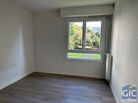 Location Appartement 3 pièces 71m² - Photo 3