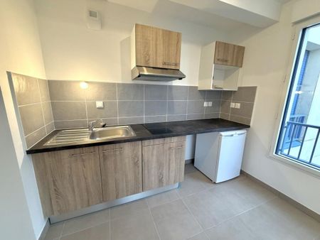 Location Appartement 2 pièces 50m² BORDEAUX 33800 - Photo 4