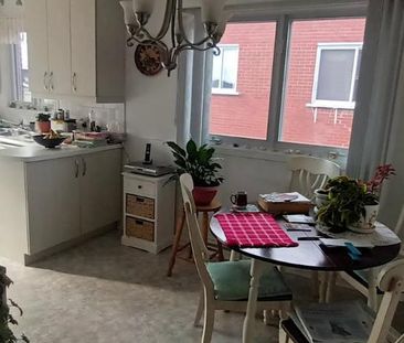 METRO MONTMORENCY 5 1/2 LIBRE 1ER JUILLET - Photo 2