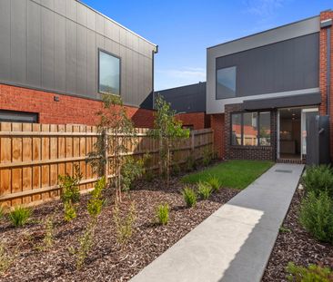 Brand New 3 Bedroom Townhouse - Photo 4