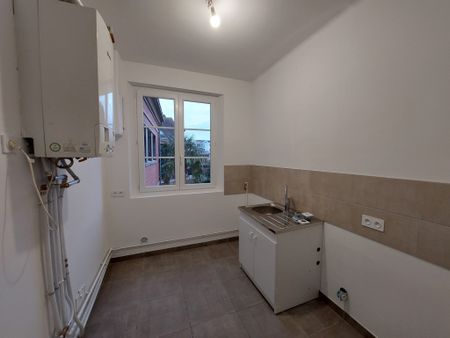 Location Appartement 3 pièces 91m² EU 76260 - Photo 5