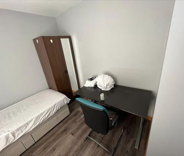 1 bedroom bedsit to rent - Photo 2