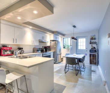 Superbe unité de 2 chambres à Mercier avec près de 950 pi² - Photo 6