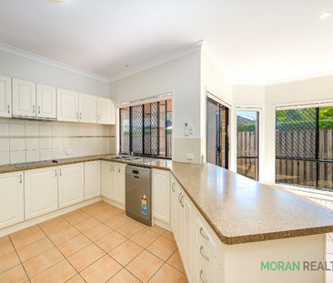 Beautiful Home in Varsity Lakes - Photo 6