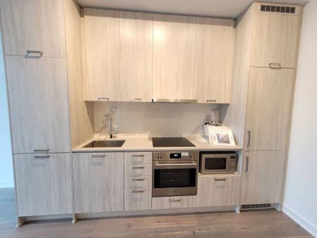 For Lease - 10 Honeycrisp Crescent Unit# 306, Vaughan, Ontario - Photo 3