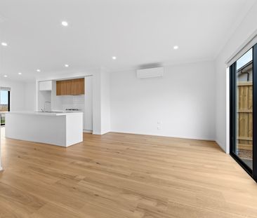 40 Deanside Drive, Deanside VIC 3336 - Photo 4