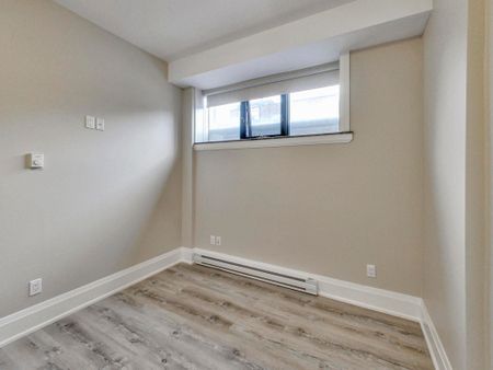 For Lease - 458 Oakwood Avenue Unit# 102, Toronto, Ontario - Photo 4
